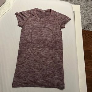 Size 2 lululemon athletica Swiftly Tech Short Sleeve